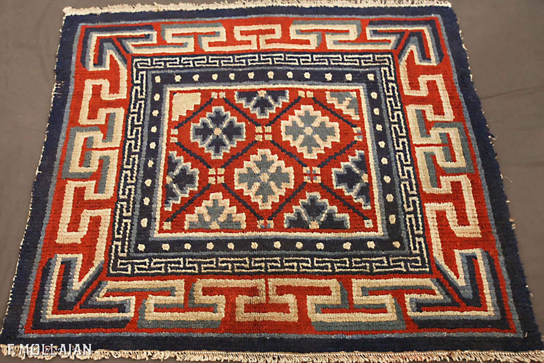 Antique Tibetan Rug n°:45556409